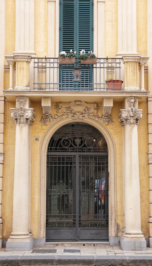 Bed and Breakfast Opera Relais 85 Messina Exterior foto